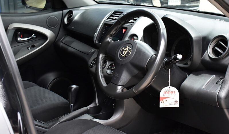 
								Toyota Rav4 2006 full									