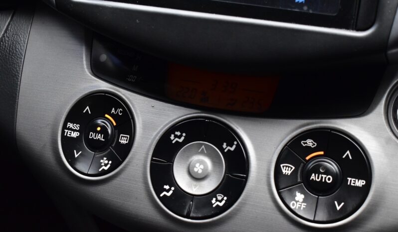 
								Toyota Rav4 2006 full									