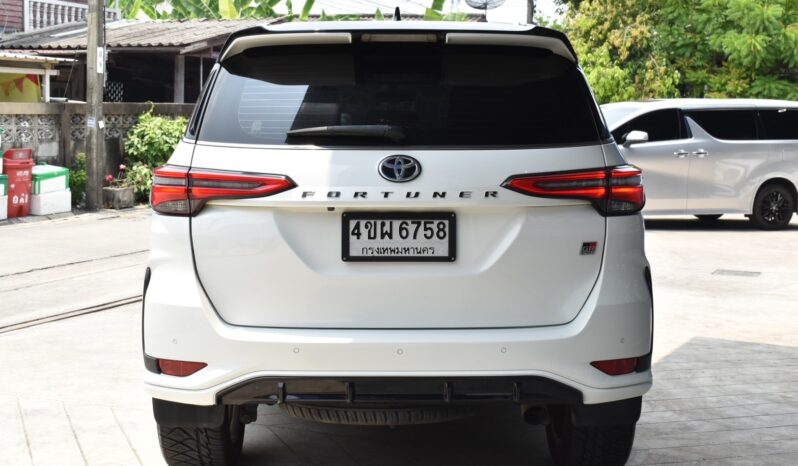 
								Toyota Fortuner 2.8 4WD TRD Sportivo 2016 full									
