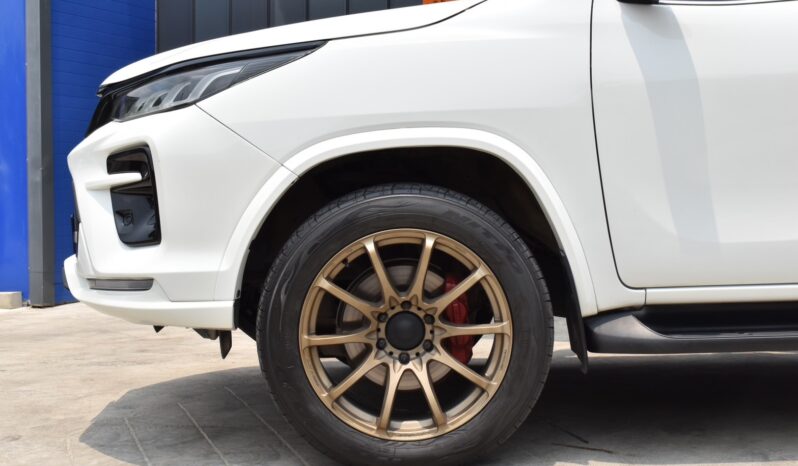 
								Toyota Fortuner 2.8 4WD TRD Sportivo 2016 full									