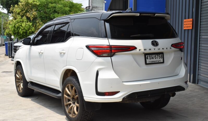 
								Toyota Fortuner 2.8 4WD TRD Sportivo 2016 full									