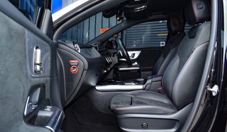 
								Mercedes Benz AMG GLA35 AMG 4MATIC+ 2022 full									