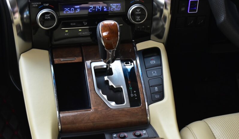 
								Toyota Alphard 3.5 Exclusive Lounge 2016 full									