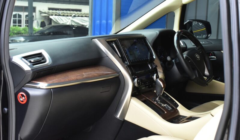 
								Toyota Alphard 3.5 Exclusive Lounge 2016 full									