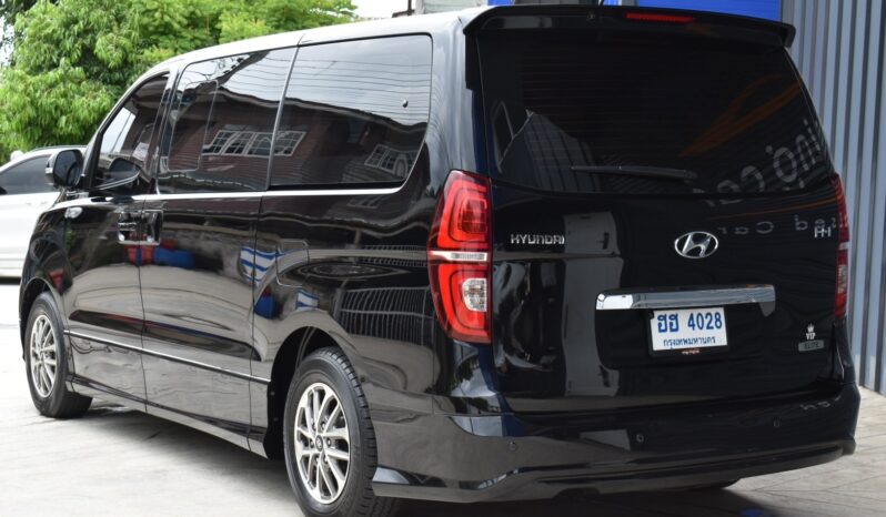 
								Hyundai H1 Elite 2019 full									