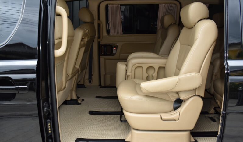 
								Hyundai H1 Elite 2019 full									