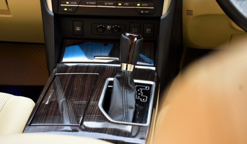 
								Toyota Camry 2.5 Hybird Premium 2017 full									
