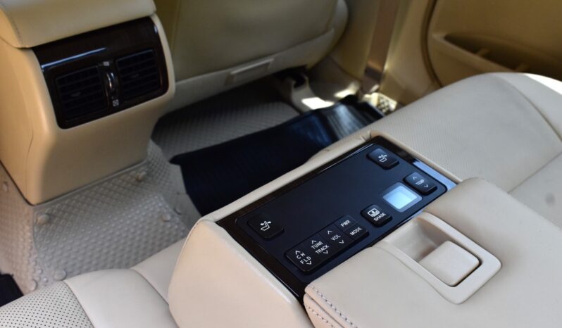 
								Toyota Camry 2.5 Hybird Premium 2017 full									