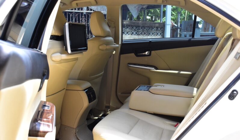 
								Toyota Camry 2.5 Hybird Premium 2017 full									