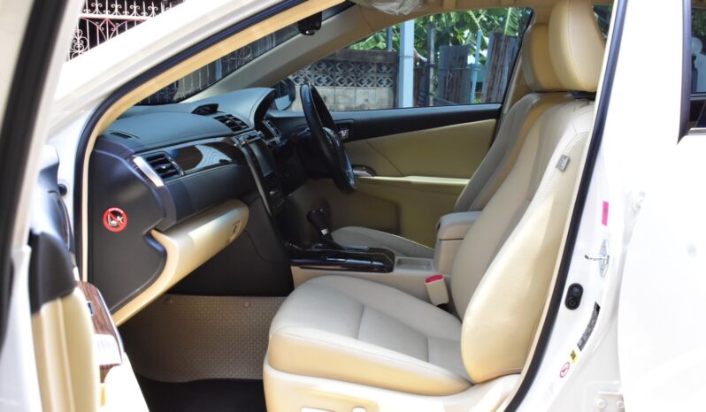 
								Toyota Camry 2.5 Hybird Premium 2017 full									