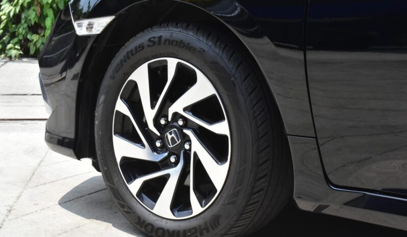 
								Honda Civic 1.8EL (Black) 2019 full									