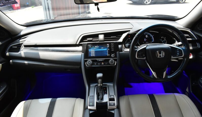 
								Honda Civic 1.8EL (Black) 2019 full									