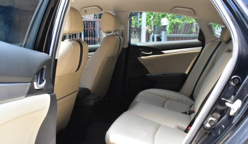 
								Honda Civic 1.8EL (Black) 2019 full									