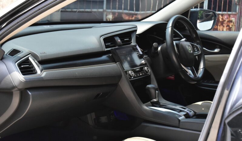 
								Honda Civic 1.8EL (Black) 2019 full									
