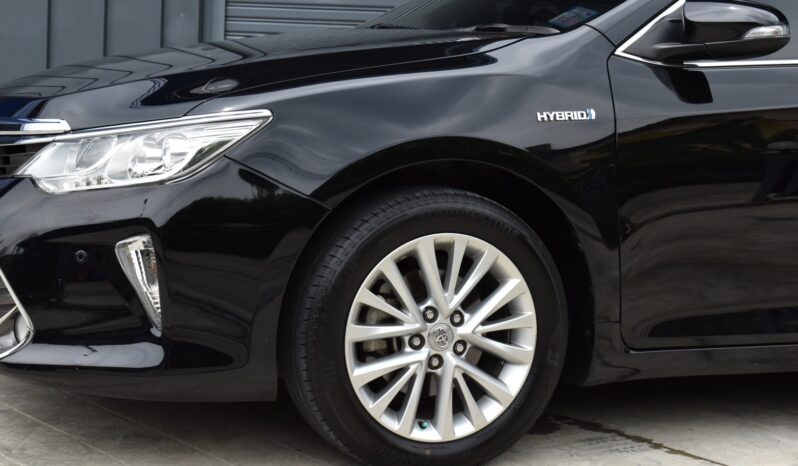 
								Toyota Camry 2.5 Hybird Premium 2015 full									