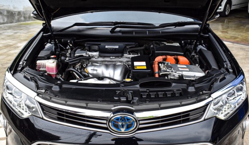 
								Toyota Camry 2.5 Hybird Premium 2015 full									
