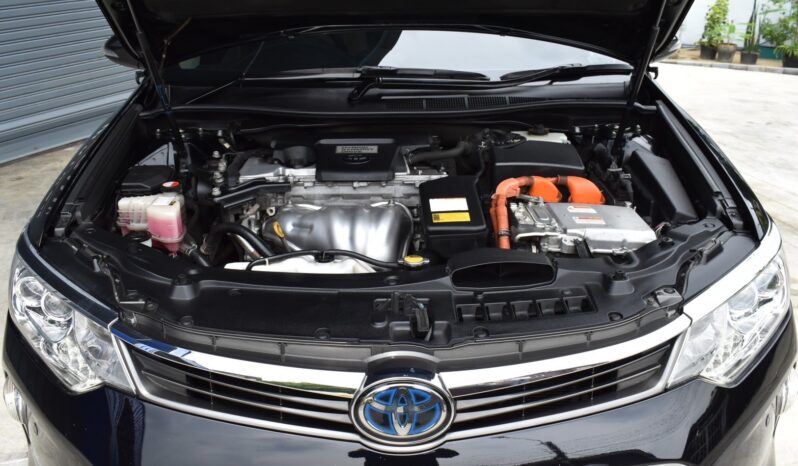 
								Toyota Camry 2.5 Hybird Premium 2015 full									