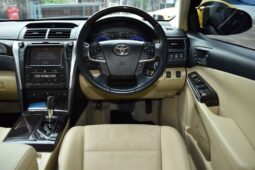 
										Toyota Camry 2.5 Hybird Premium 2015 full									