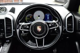 
										Cayenne SE-Hybrid Platinum Edition 2017 full									