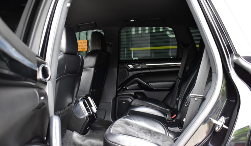 
								Cayenne SE-Hybrid Platinum Edition 2017 full									