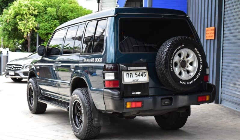 
								Misubishi Pajero 1999 full									