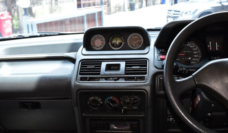 
								Misubishi Pajero 1999 full									