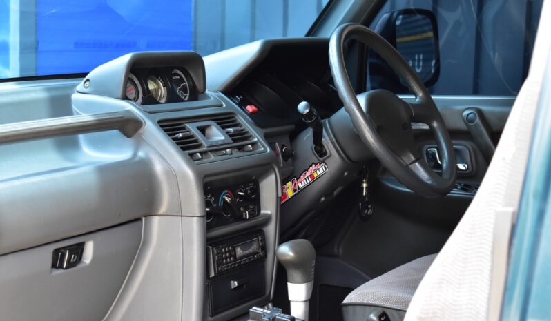 
								Misubishi Pajero 1999 full									
