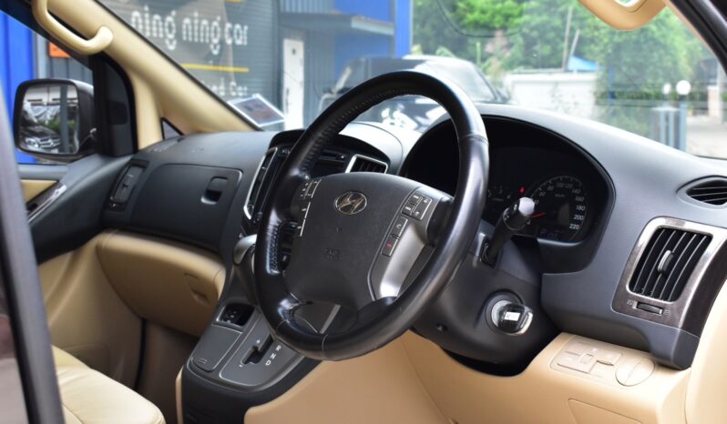 
								Hyundai H1 Delux 2017 full									