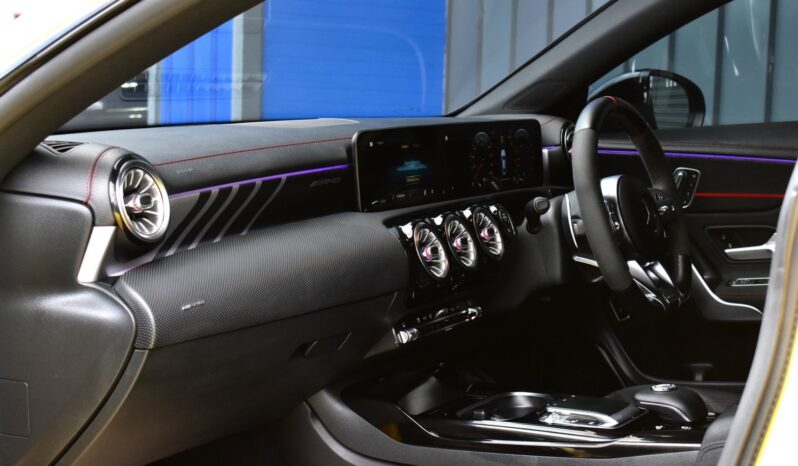 
								Mercedes Benz AMG CLA35 AMG 4MATIC+ 2020 full									