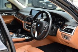 
										BMW 740Li Pure Excellence 2017 full									