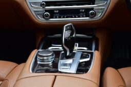 
										BMW 740Li Pure Excellence 2017 full									