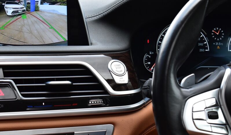 
								BMW 740Li Pure Excellence 2017 full									