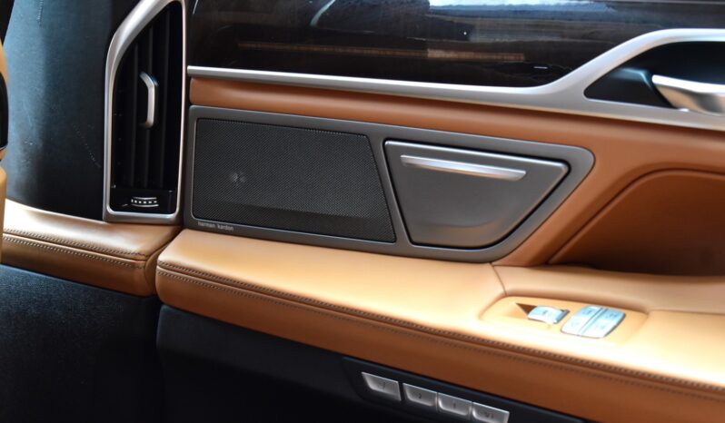 
								BMW 740Li Pure Excellence 2017 full									