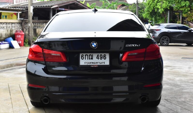 
								BMW 520d Sport (G30) 2017 full									
