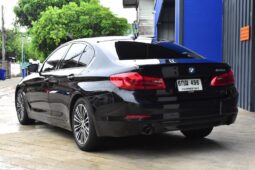 
										BMW 520d Sport (G30) 2017 full									