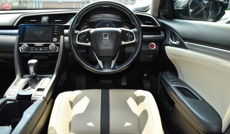 
								Honda Civic 1.8EL (BLack Gray) 2019 full									