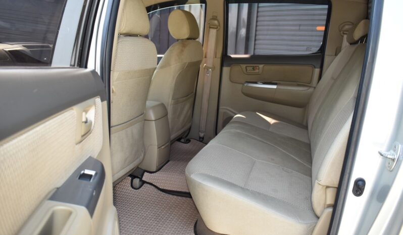 
								Toyota Hilux Vigo 2012 full									
