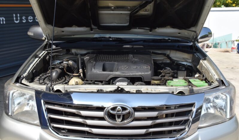 
								Toyota Hilux Vigo 2012 full									