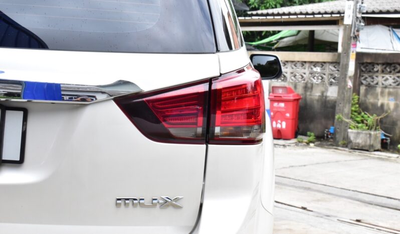 
								Isuzu MU-X 2014 full									