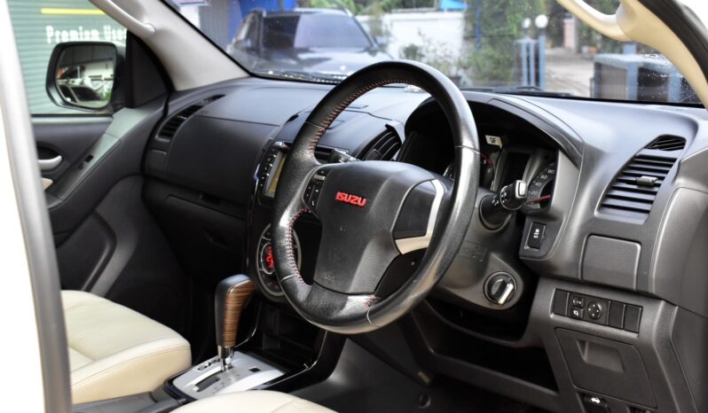 
								Isuzu MU-X 2014 full									
