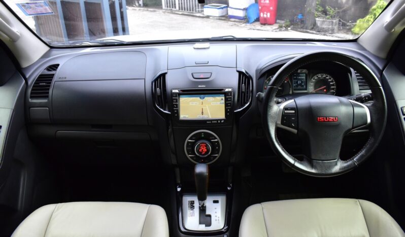 
								Isuzu MU-X 2014 full									