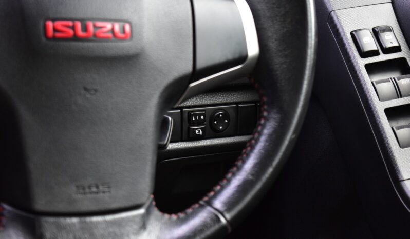 
								Isuzu MU-X 2014 full									
