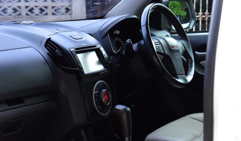 
								Isuzu MU-X 2014 full									