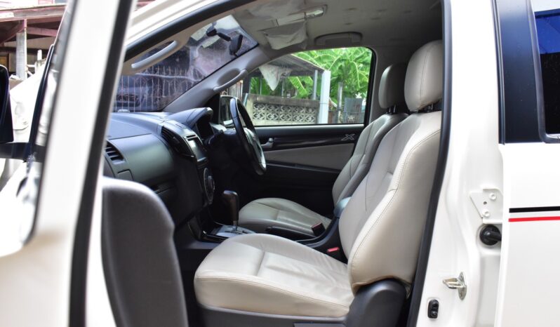 
								Isuzu MU-X 2014 full									