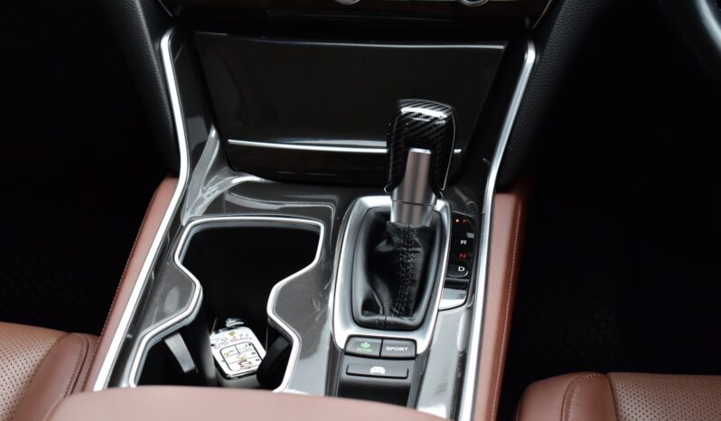 
								Honda Accord 2.0 eHEV Tech Gen 10 2019 full									