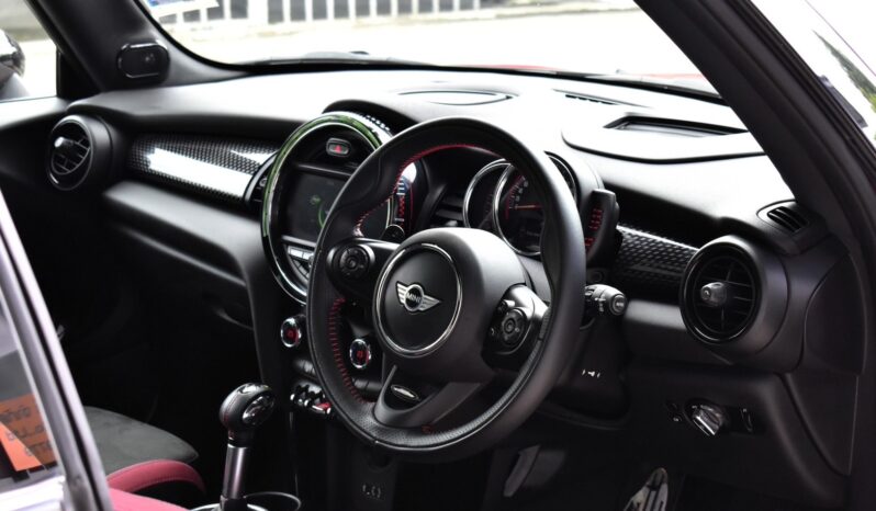 
								Mini Cooper John Cooperwork (F56) 2018 full									