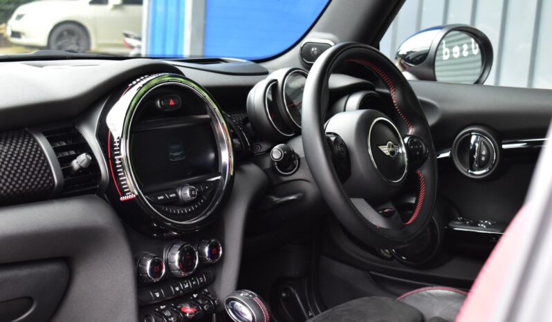 
								Mini Cooper John Cooperwork (F56) 2018 full									
