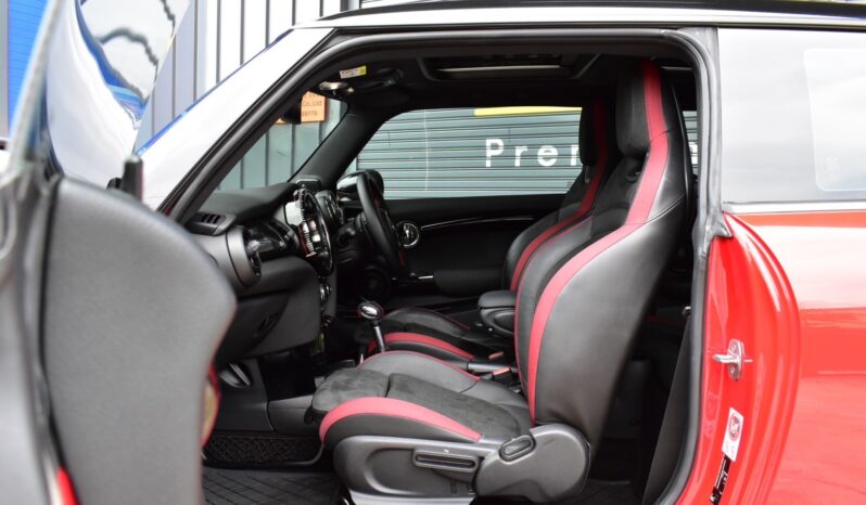 
								Mini Cooper John Cooperwork (F56) 2018 full									