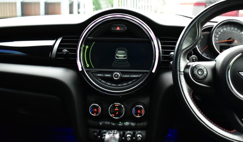 
								Mini Cooper S John Cooper Work 2017 full									