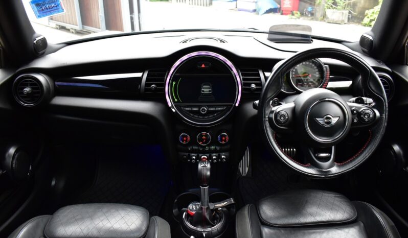 
								Mini Cooper S John Cooper Work 2017 full									